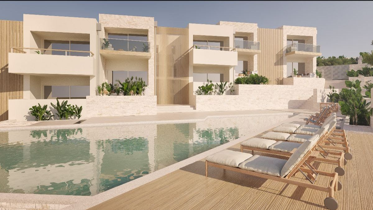 LUXURY APARTMENTS WITH BREATHTAKING SEA VIEWS METRES AWAY FROM THE SEA