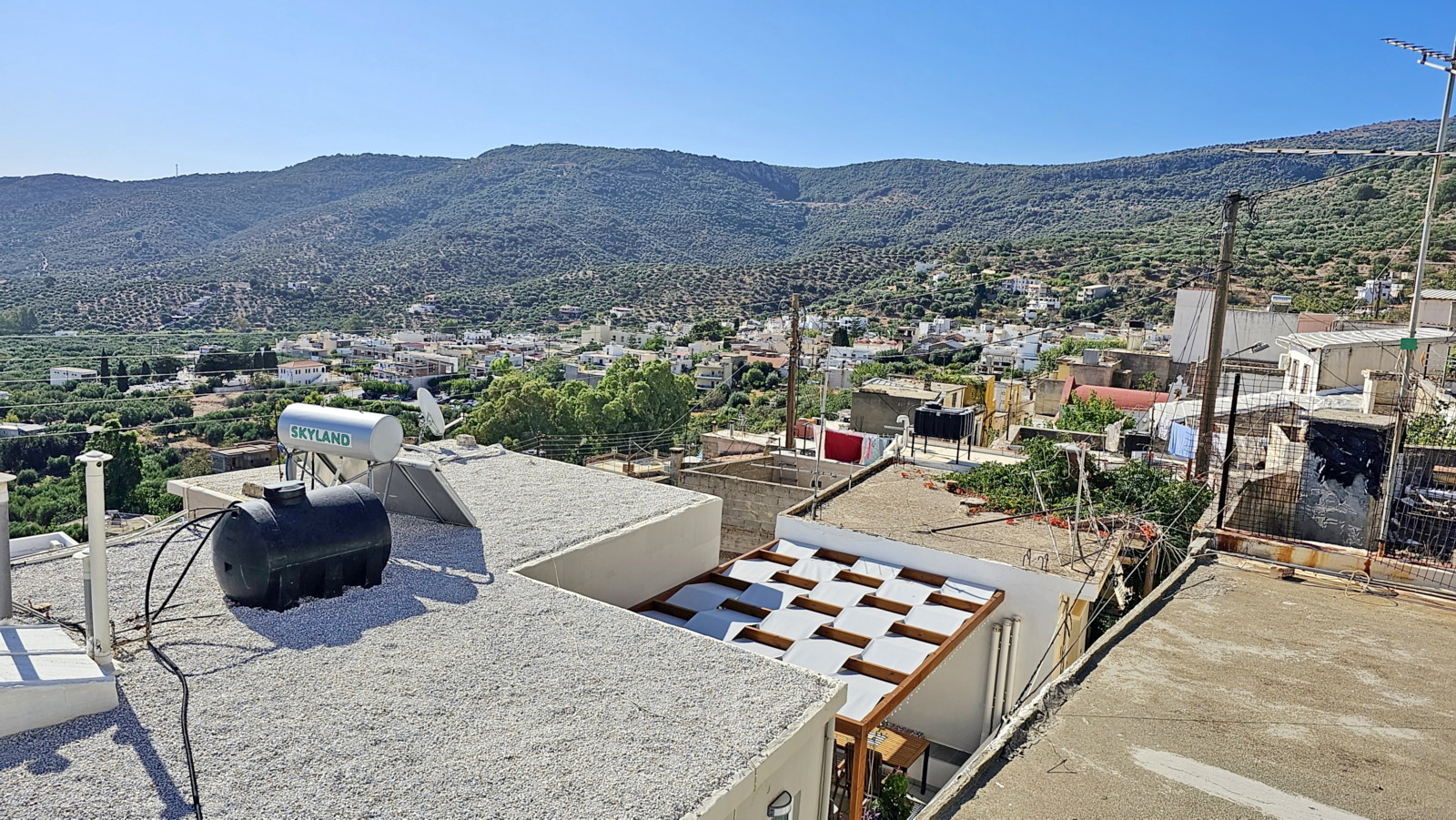 RECENTLY RENOVATED TRADITIONAL VILLAGE HOUSE FOR SALE IN KRITSA, CRETE