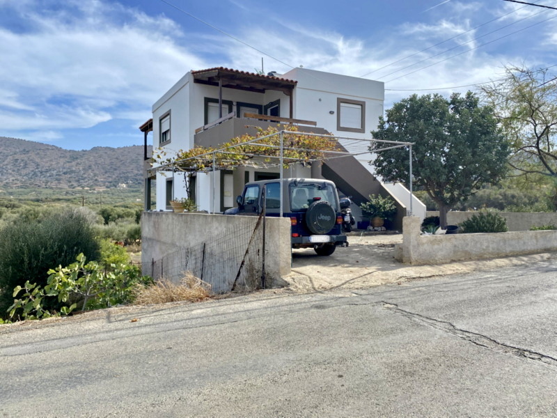 LARGE HOME WITH THREE ΙNDEPENDENT FLOORS NEAR MILATOS BEACH FOR SALE Crete Homes Crete