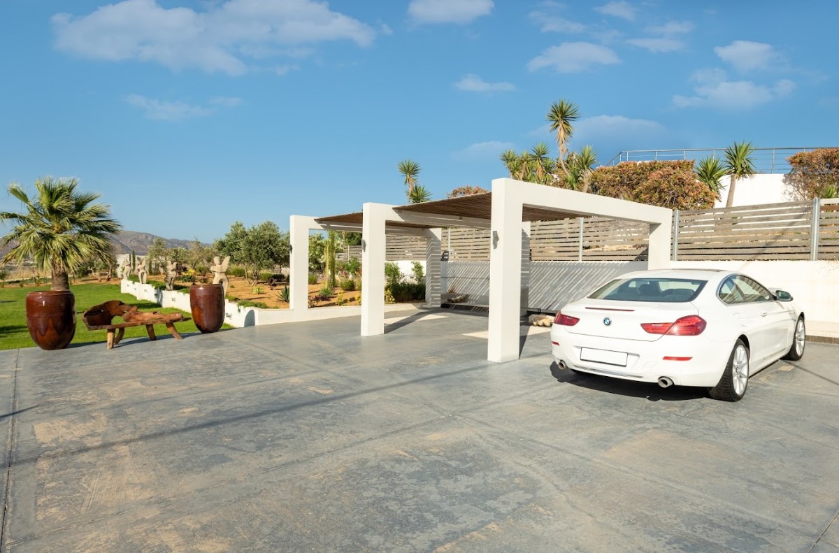 Incredible-Villa-for-Sale-in-Kalathas-1