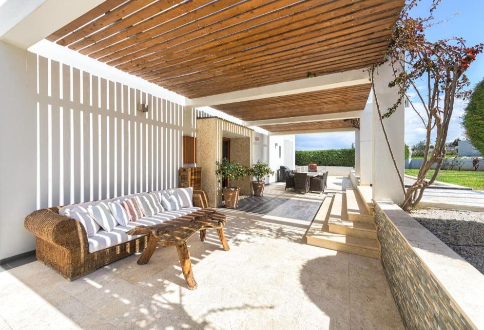 Incredible-Villa-for-Sale-in-Kalathas-13