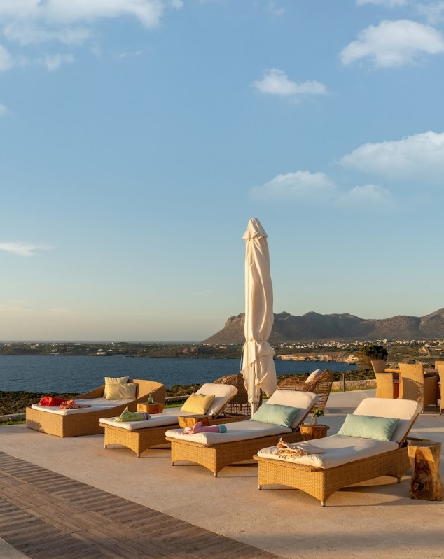 Incredible-Villa-for-Sale-in-Kalathas-5