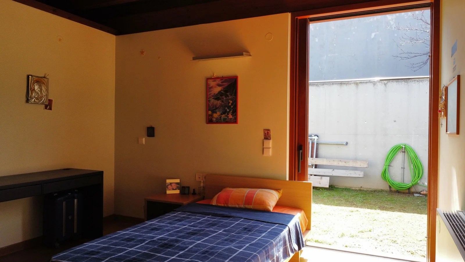 luxury-seaview-villa-by-the-beach-for-sale_148-1