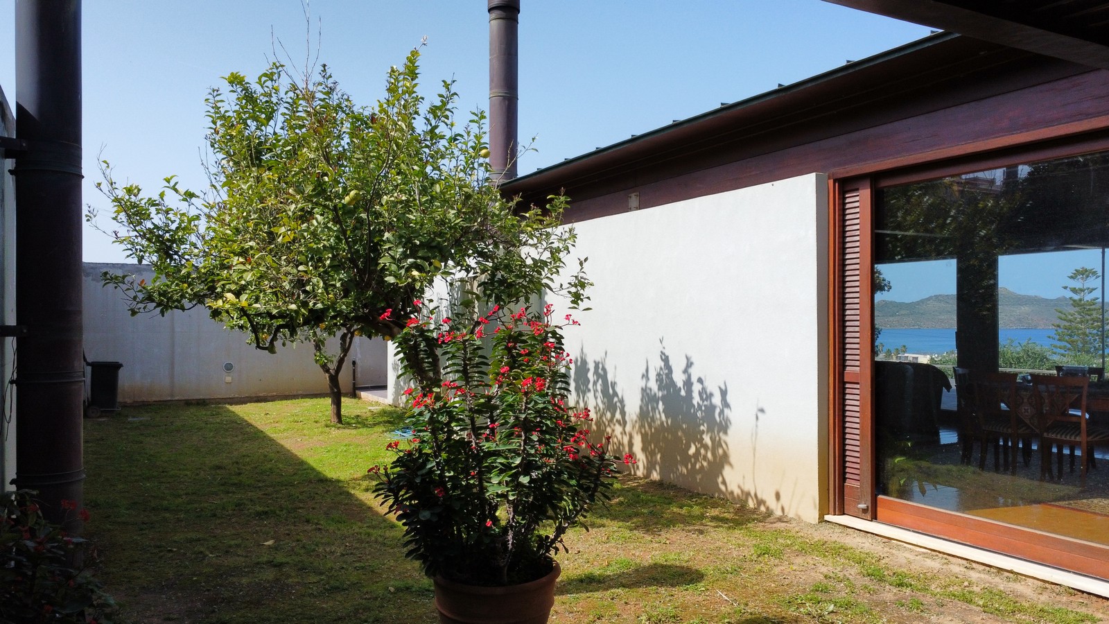 luxury-seaview-villa-by-the-beach-for-sale_203