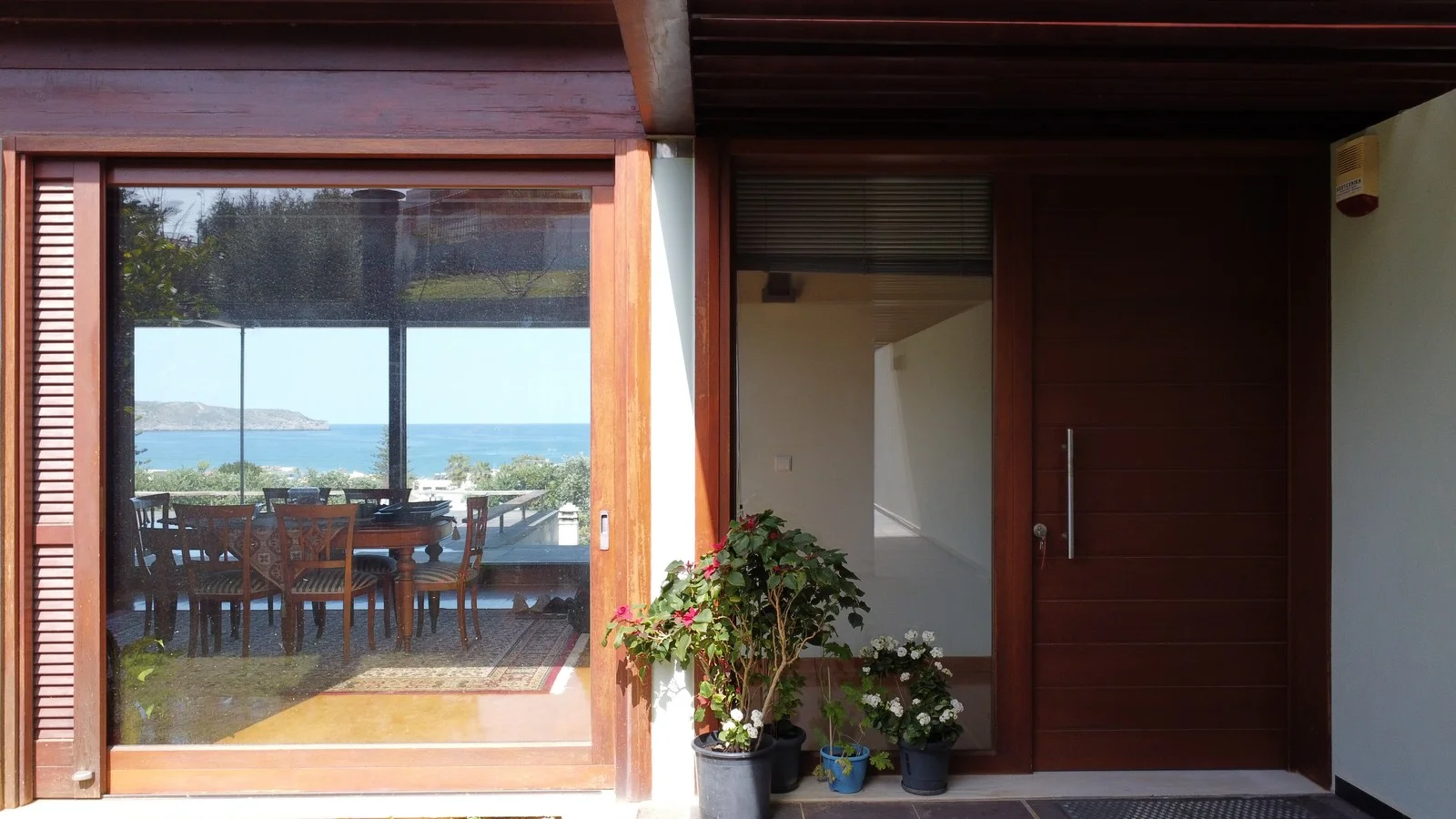 luxury-seaview-villa-by-the-beach-for-sale_3-1