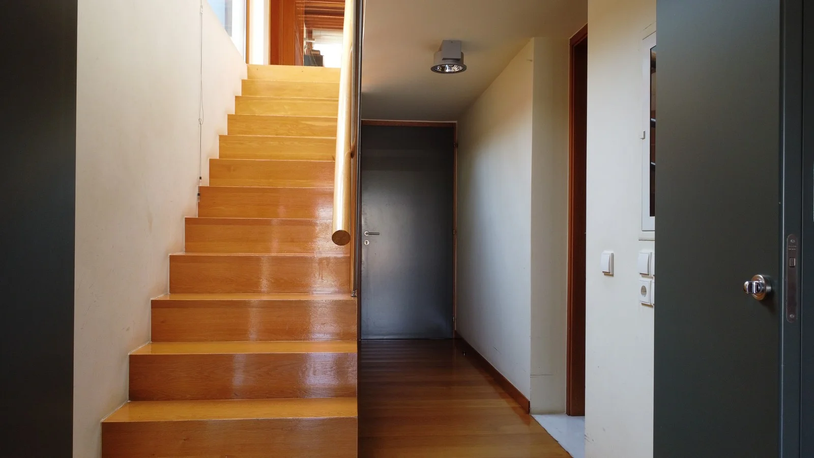 luxury-seaview-villa-by-the-beach-for-sale_59