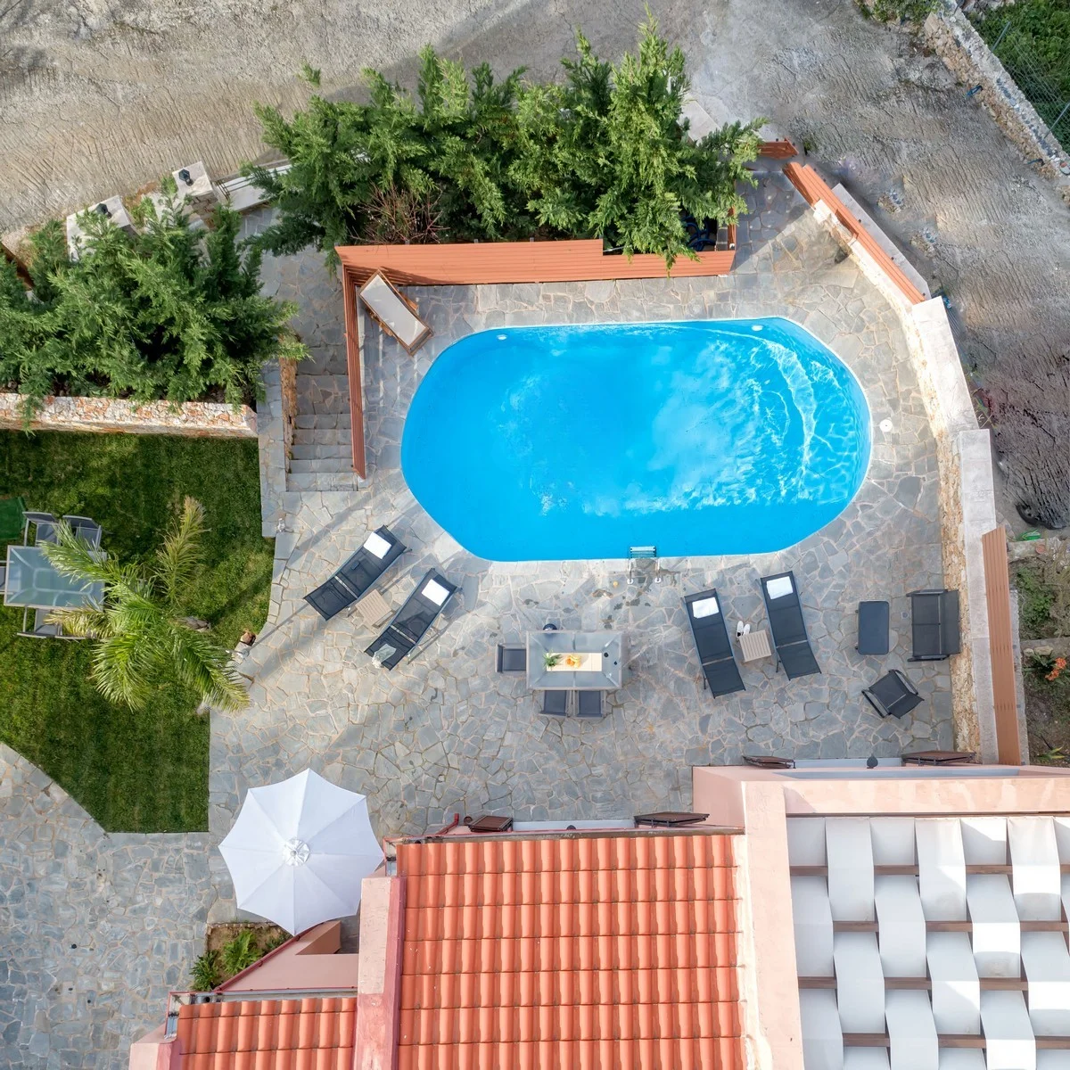 villa-sale-neo-chorio-2