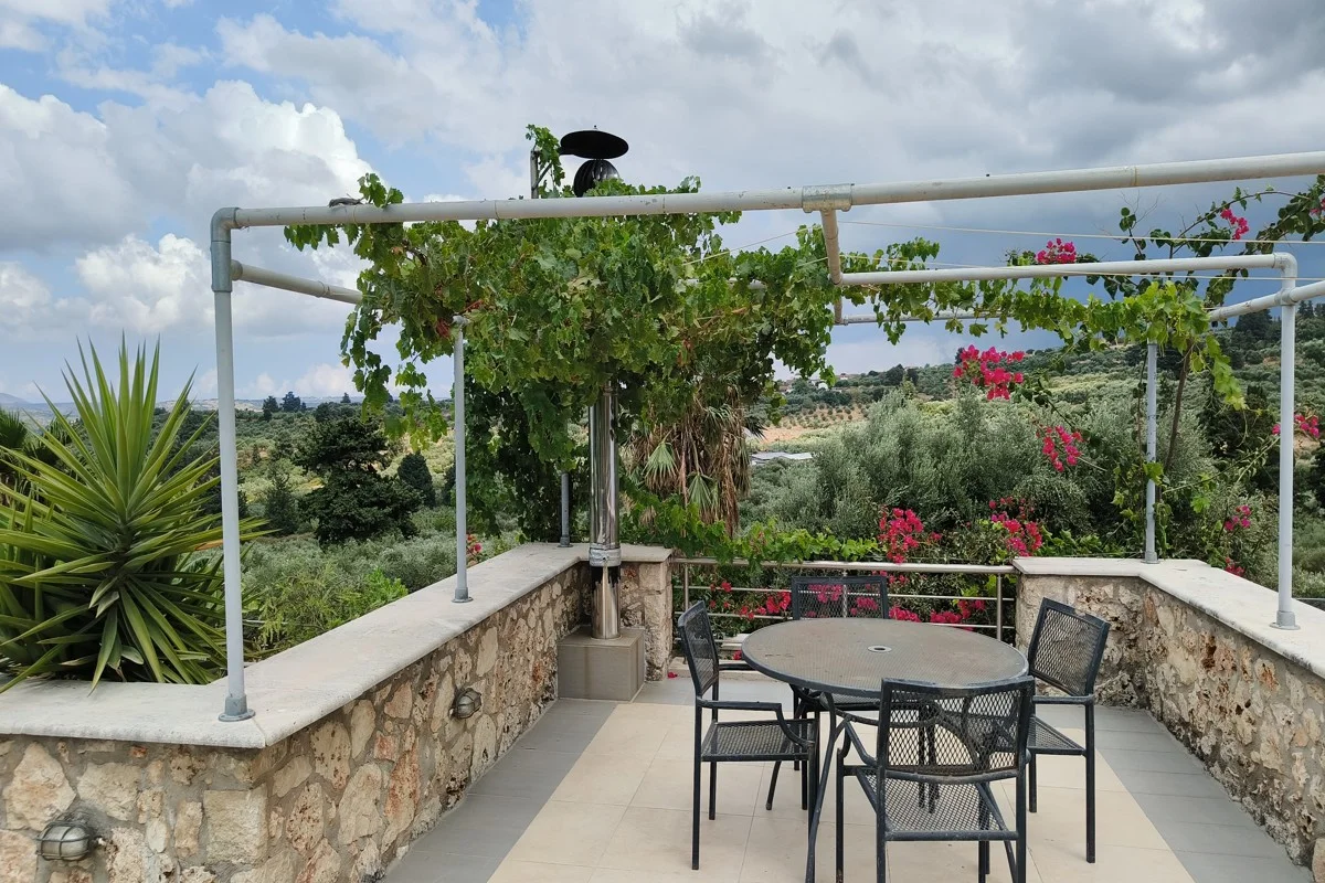 Incredible-Residence-in-Pemonia-136