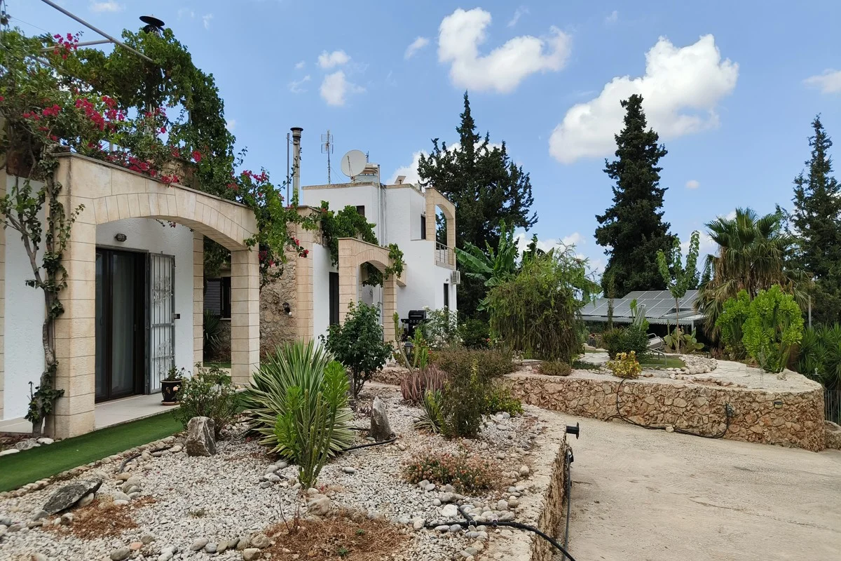 Incredible-Residence-in-Pemonia-164
