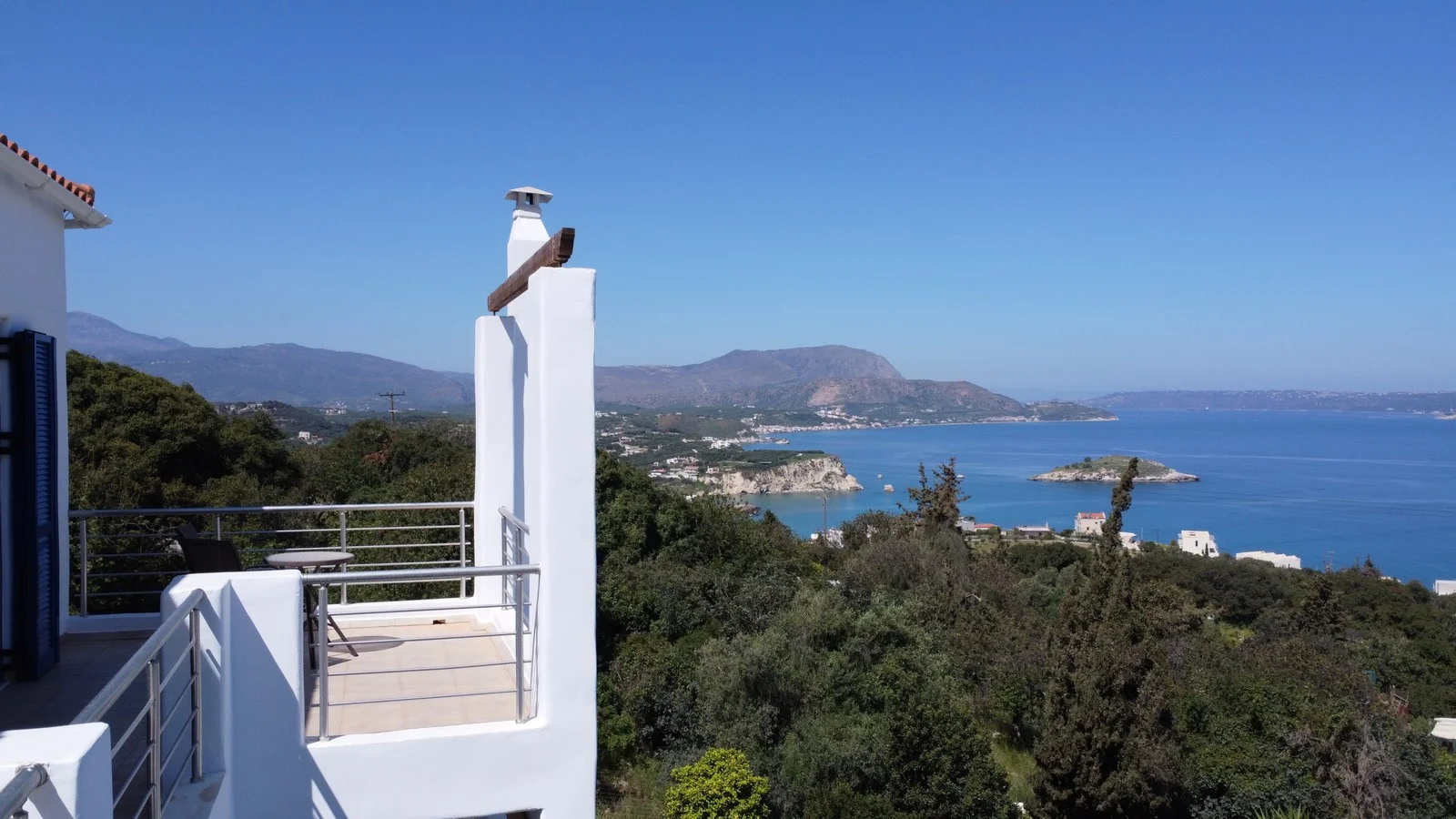 villa-for-sale-in-plaka_104