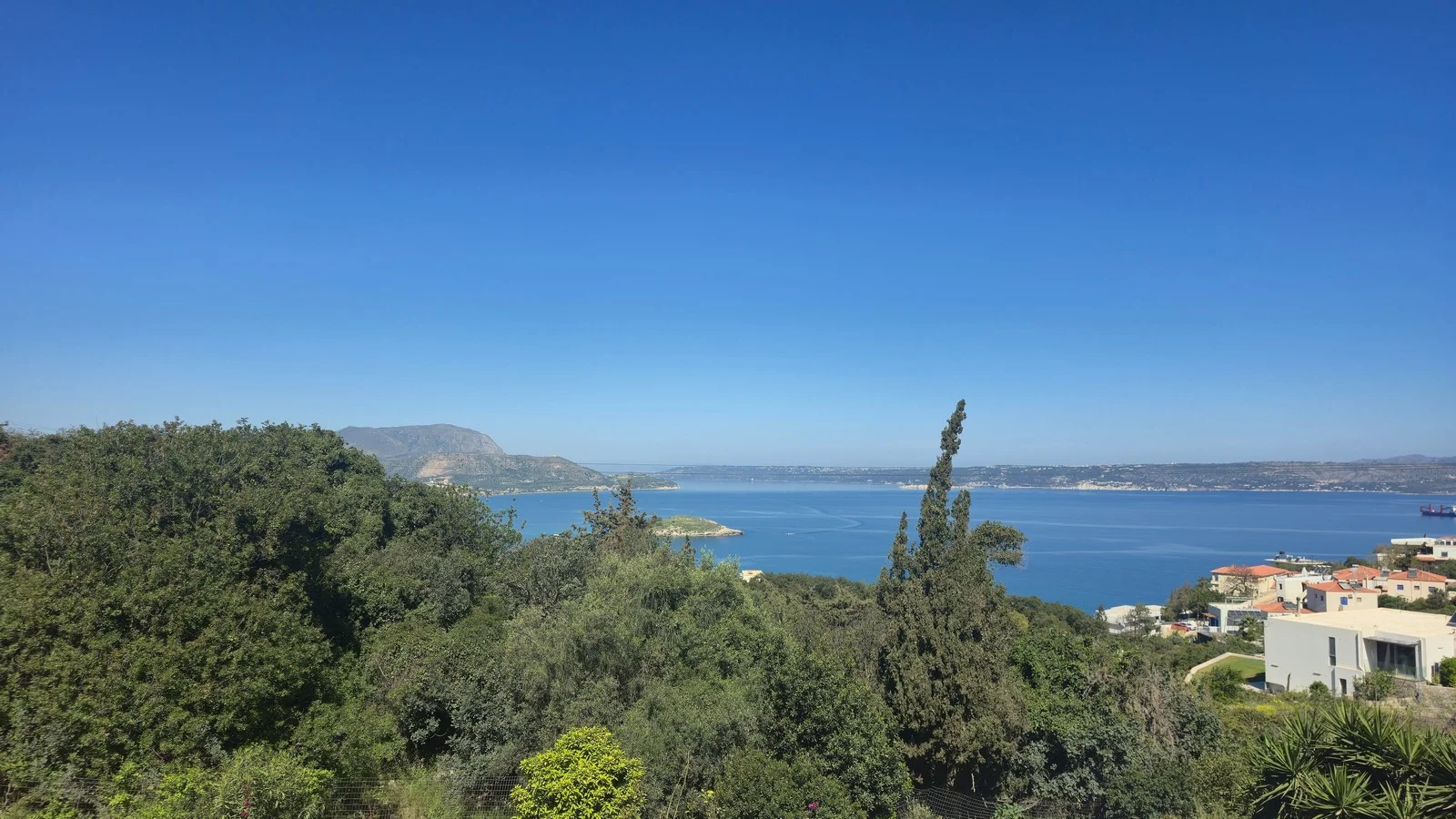 villa-for-sale-in-plaka_23