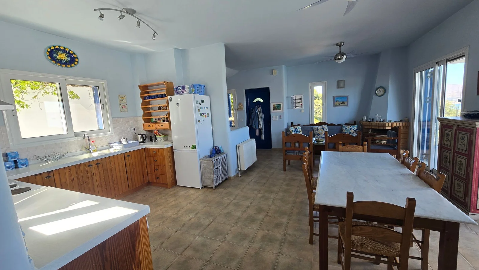 villa-for-sale-in-plaka_28