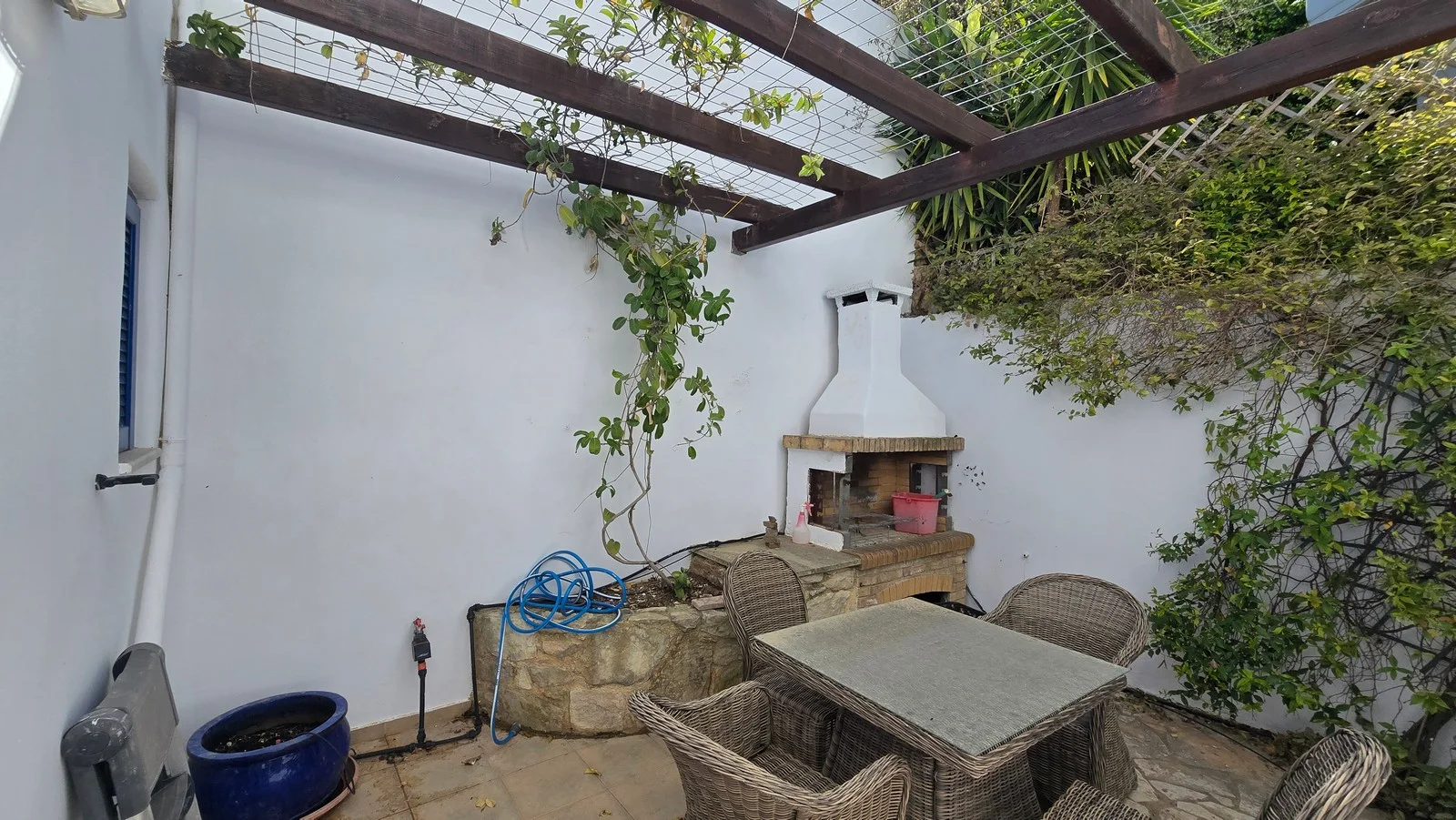 villa-for-sale-in-plaka_37