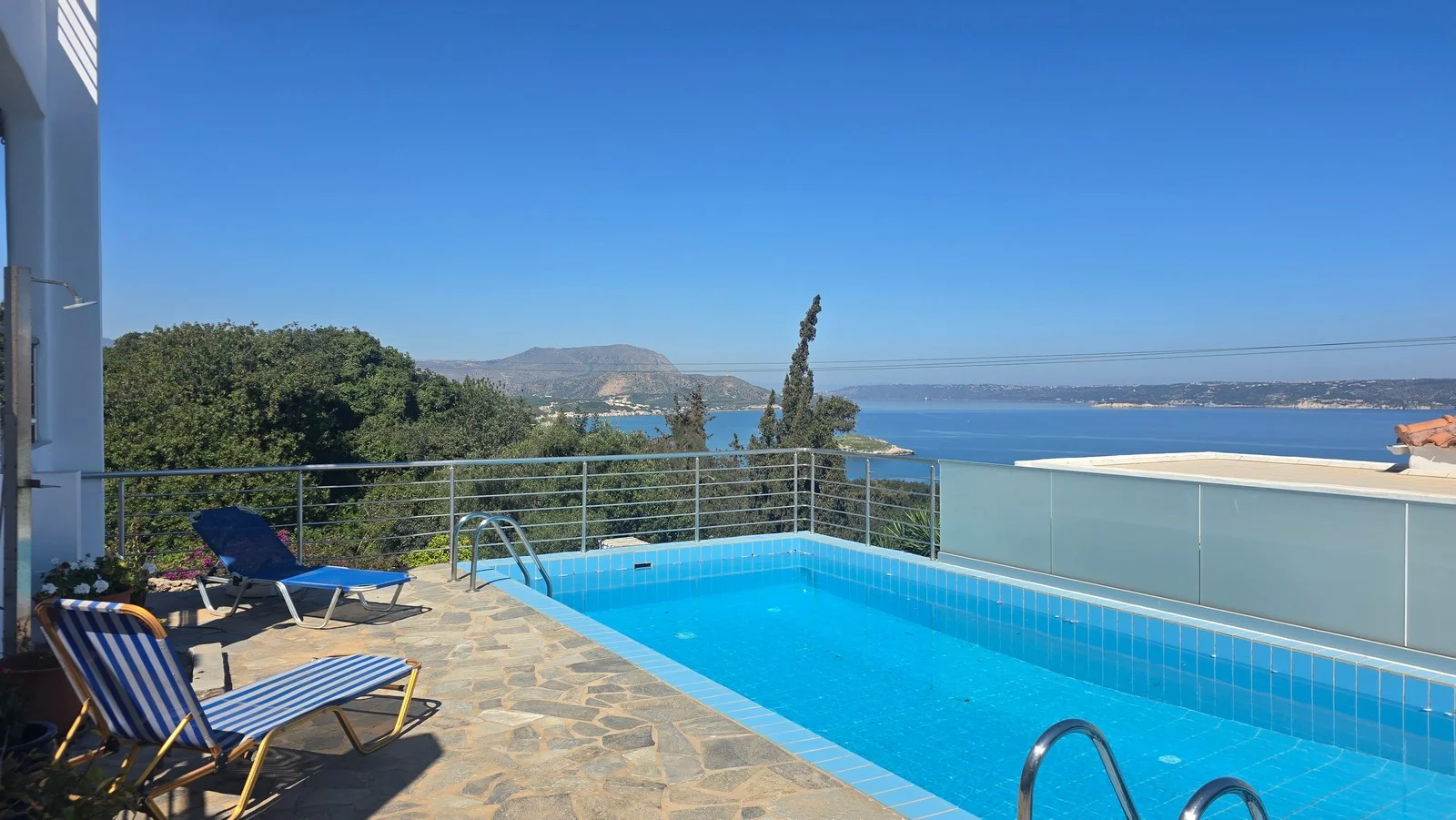 villa-for-sale-in-plaka_4