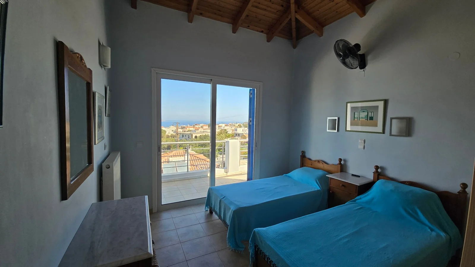 villa-for-sale-in-plaka_60