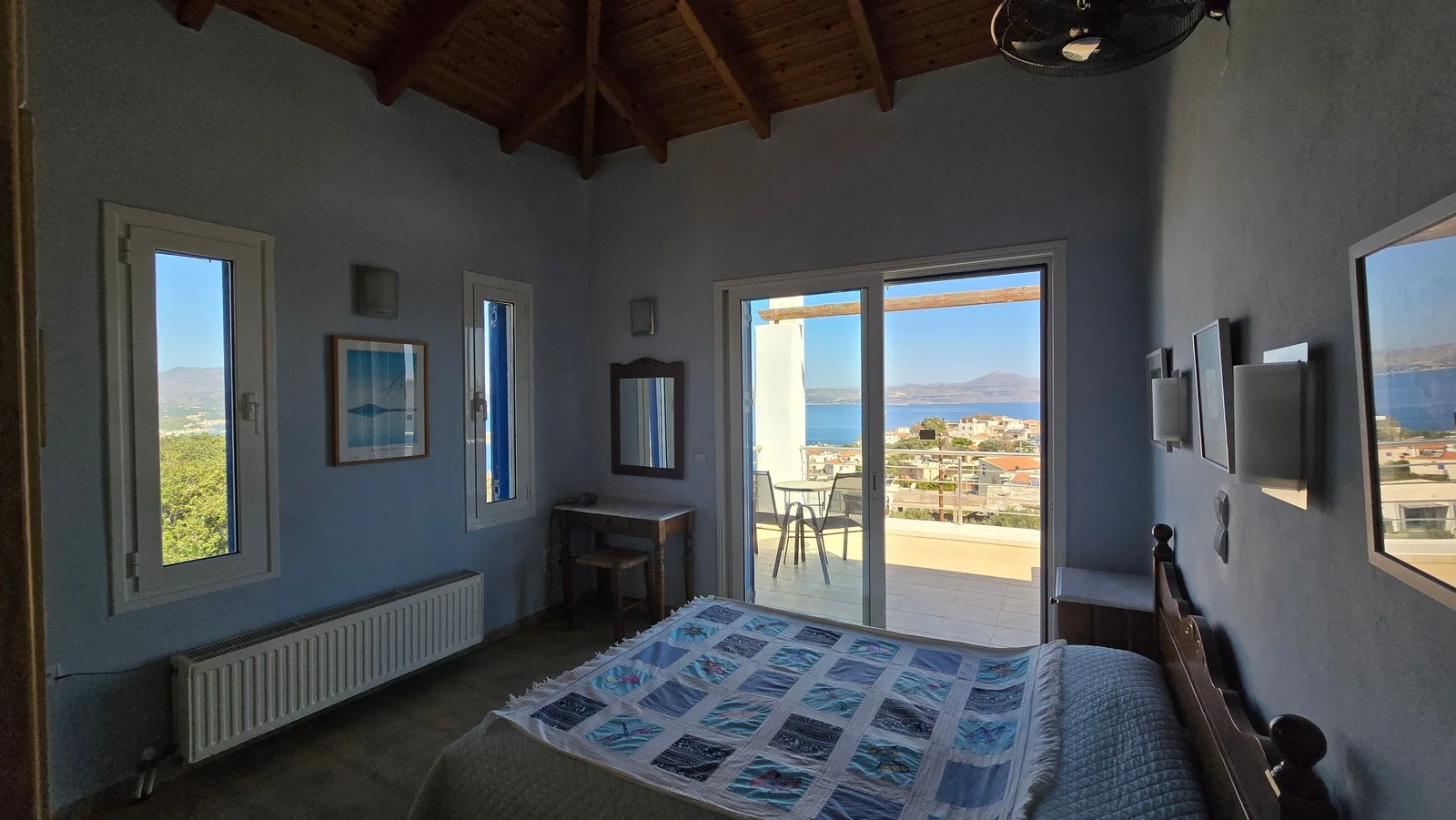 villa-for-sale-in-plaka_65