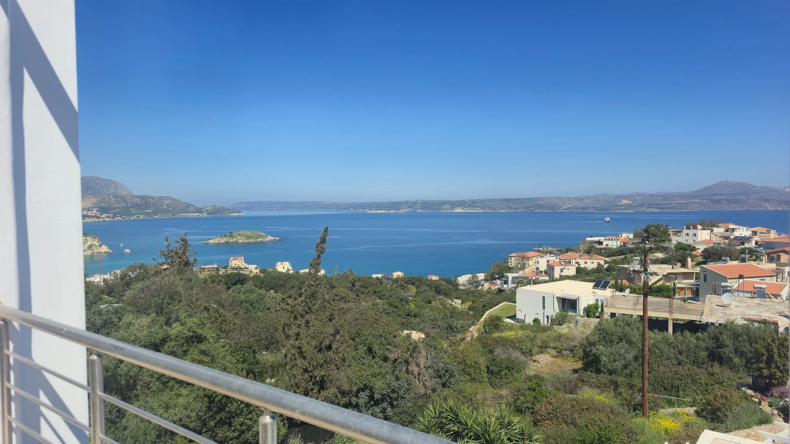 villa-for-sale-in-plaka_72