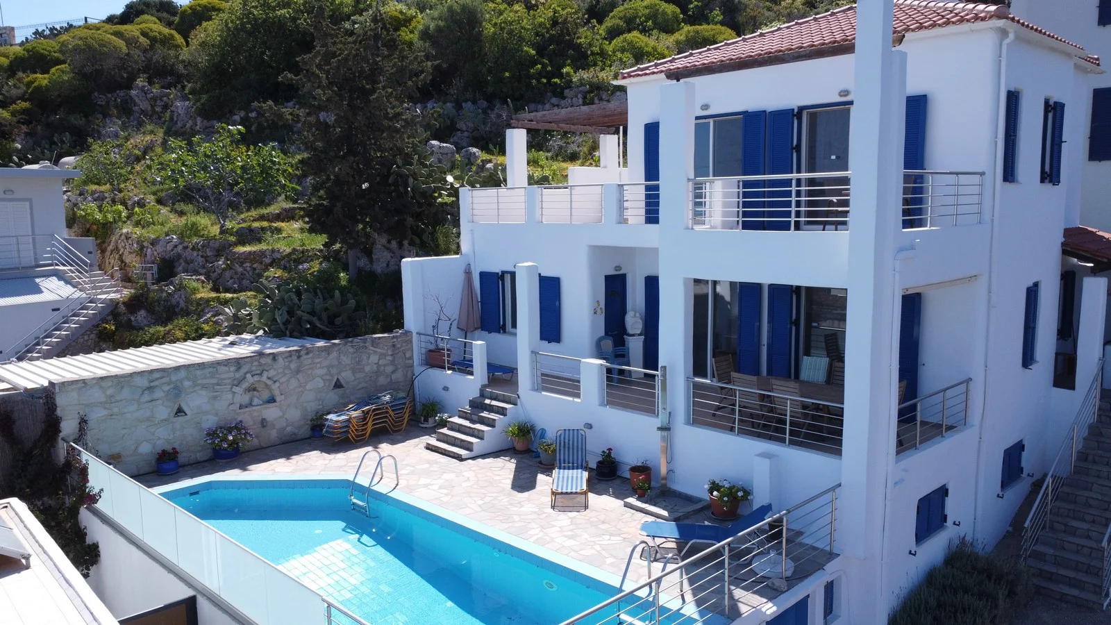 villa-for-sale-in-plaka_97