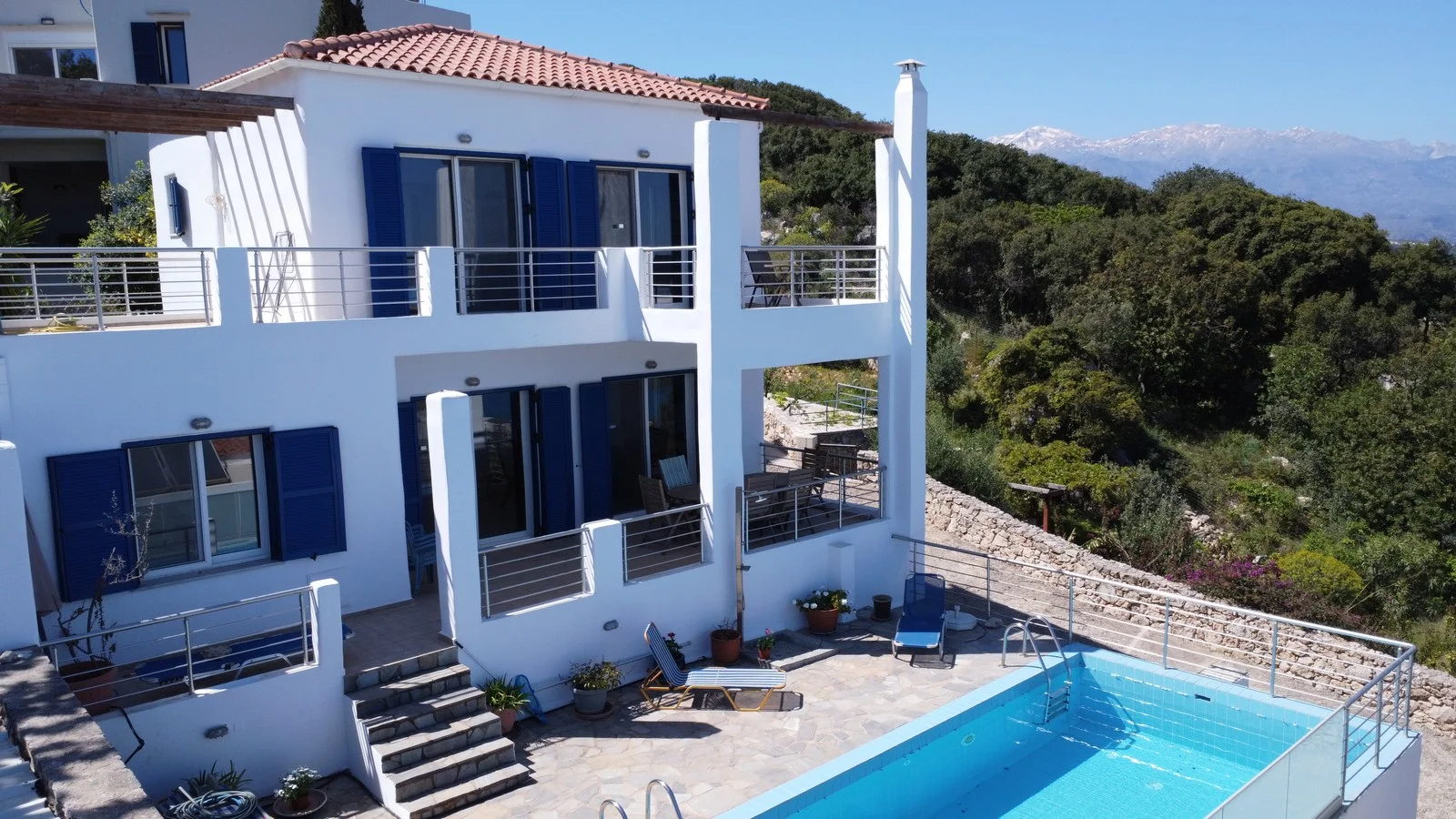 villa-for-sale-in-plaka_98