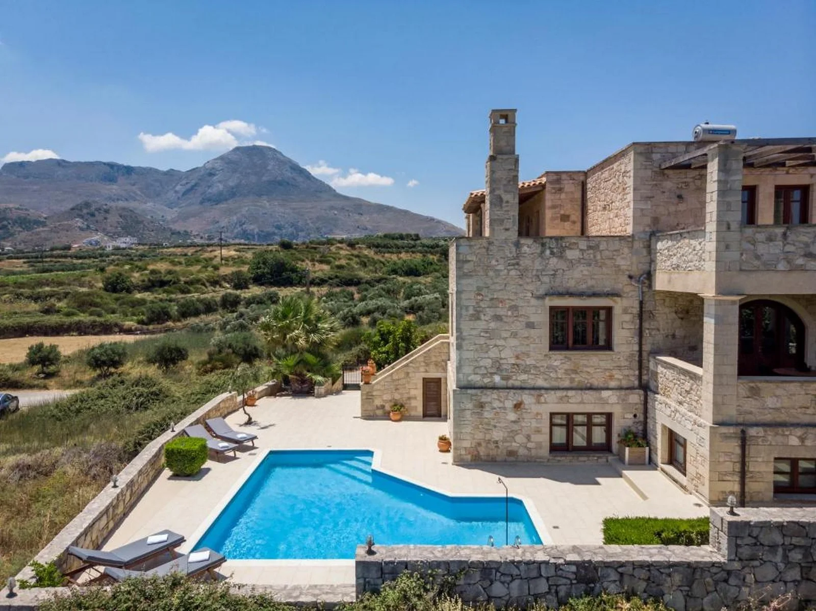 villa-for-sale-near-Falasarna-27