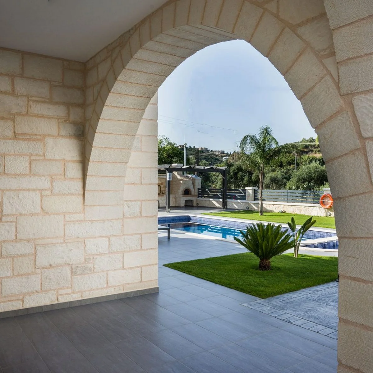 stone-villa-for-sale-in-almyrida-2