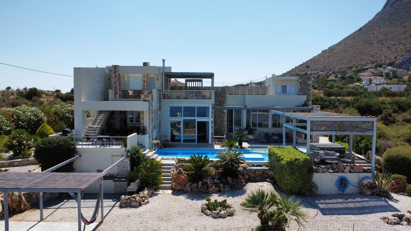 villa-sale-kokkino-chorio-34