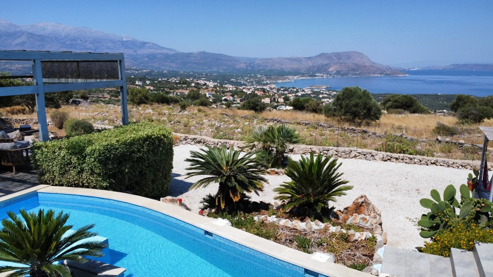 villa-sale-kokkino-chorio-43
